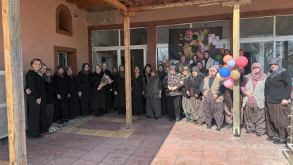 Gencerli kadınlarından örnek davranış