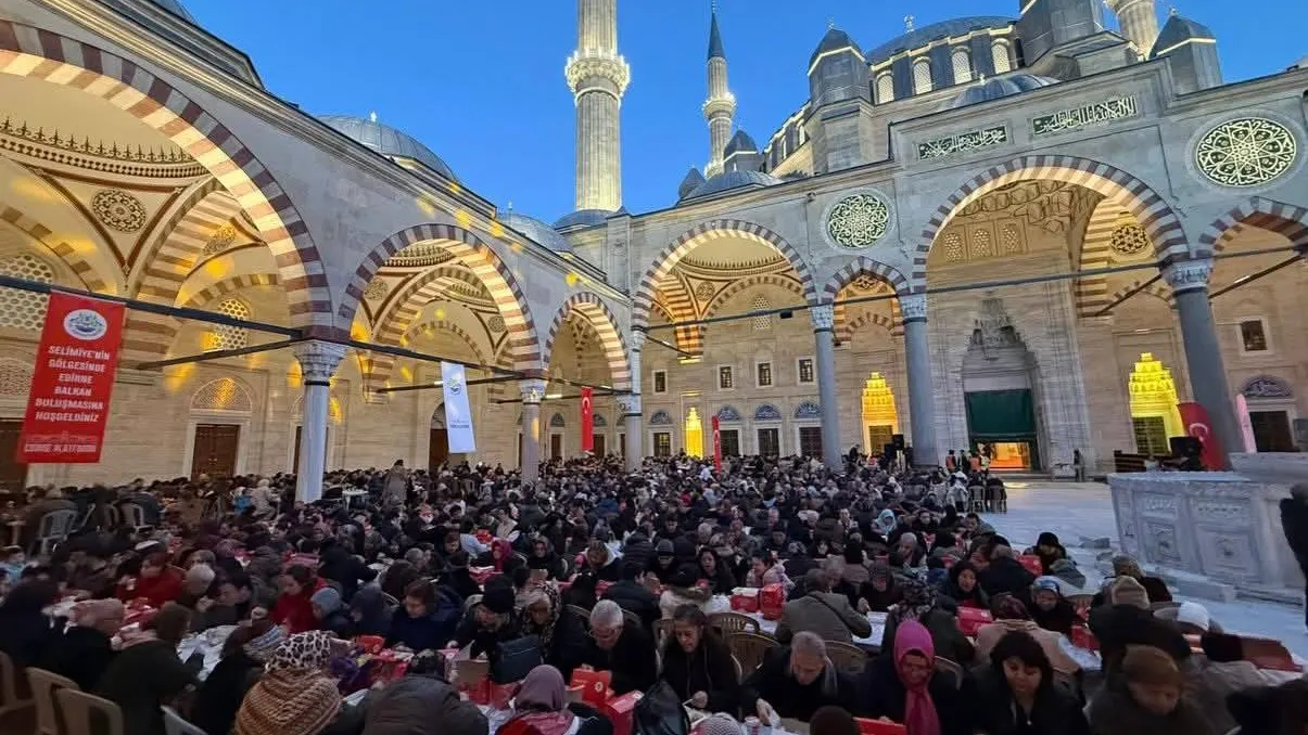 “Büyük Selimiye İftarı” sofrasında büyük Balkan buluşması