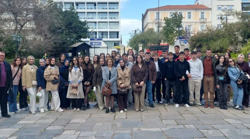 İskeçe Azınlık Ortaokulu–Lisesi öğrencilerinden Atina'ya kültür gezisi 