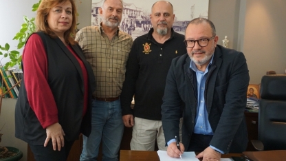 Gümülcine Belediyesi sahil bölgelerinde yol güvenliğini arttırıyor 