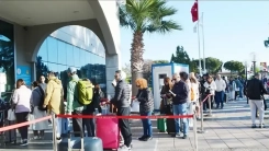 Yunanistan'ın Türk turistlere yönelik ekspres vize uygulaması bir yıl daha sürecek