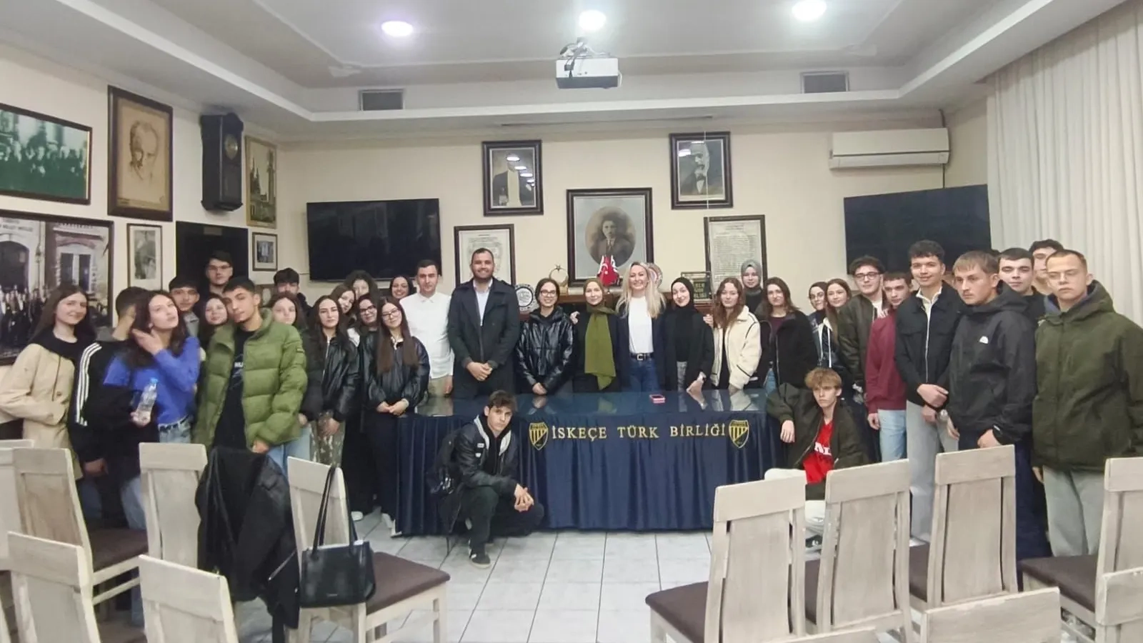 DEB Partisi Genel Başkanı Çiğdem Asafoğlu İTB Gençliğinin konuğu oldu