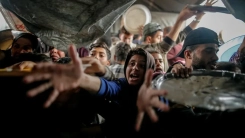 Gazze hükümeti: İsrail, ekmek ve una kısıtlama uygulayarak sistematik aç bırakma politikası yürütüyor