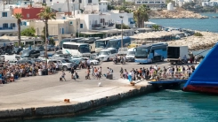 Türk turist akını Yunanistan’da Ege Adalarından anakaraya taştı