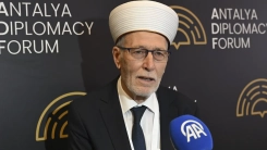 Gümülcine Müftüsü İbrahim Şerif Antalya Diplomasi Forumu’nda Azınlığın eğitim sorunlarına değindi