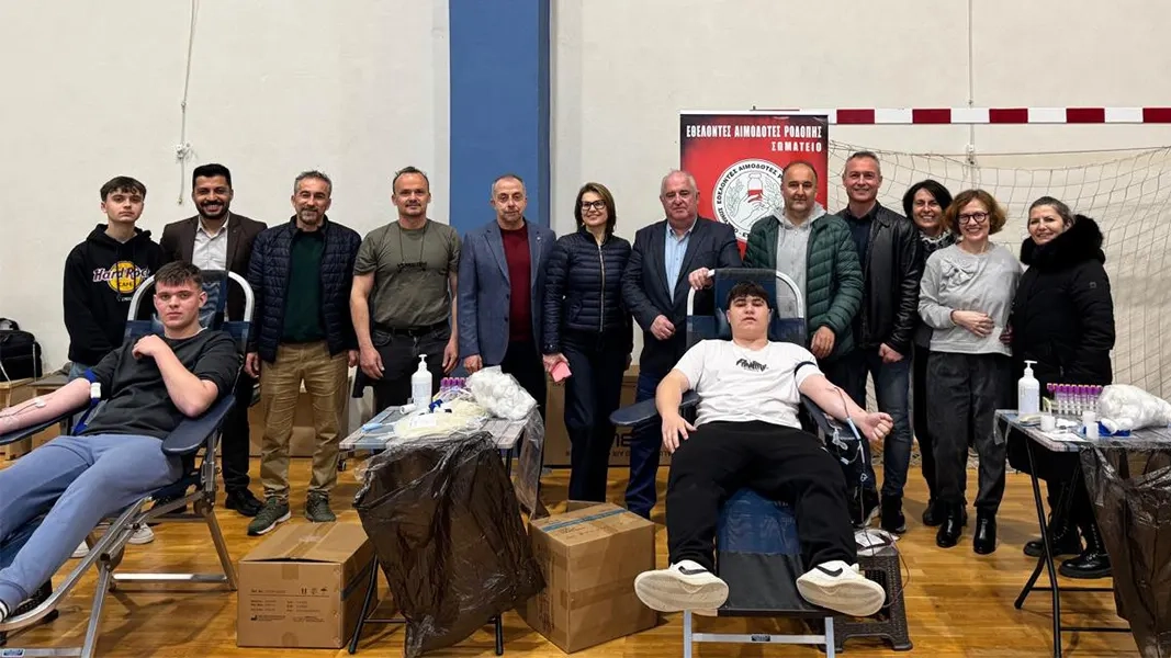 Celal Bayar Lisesi'ndeki kan bağışı kampanyasına yoğun ilgi