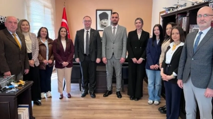 İskeçe Türk Birliği yeni yönetiminden Başkonsolos Aykut Ünal’a nezaket ziyareti