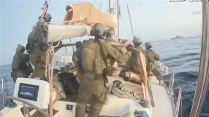 İsrail'in Küresel Sumud Filosu'na saldırısında Yunanistan'ın tutumu tartışılıyor