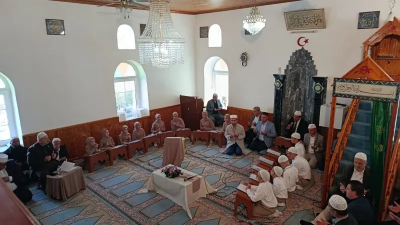 Sünnetçiköy Kur’an Kursu öğrencilerinden coşkulu hatim programı