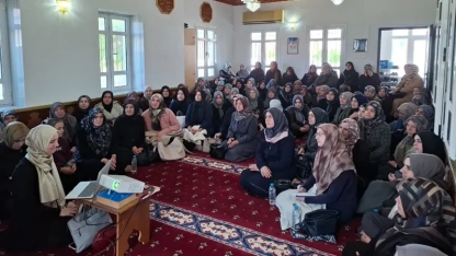 Gümülcine’de Alankuyu Mescidi’nde “Kitap Kulübü” etkinliği