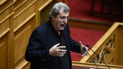 SİRİZA, Milletvekili Polakis’i parlamento grubundan ihraç etti