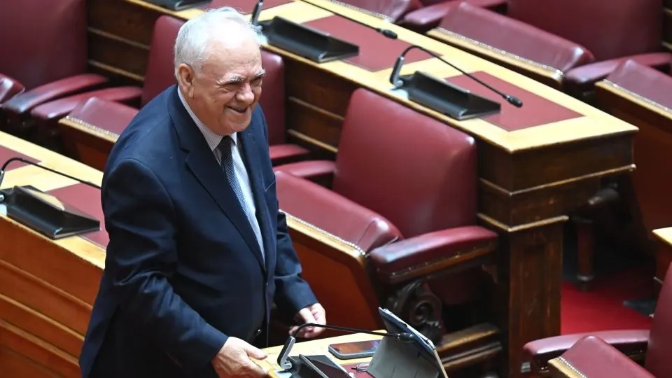 Eski Başbakan Yardımcısı Dragasakis, Parlamentoya milletvekili olarak döndü
