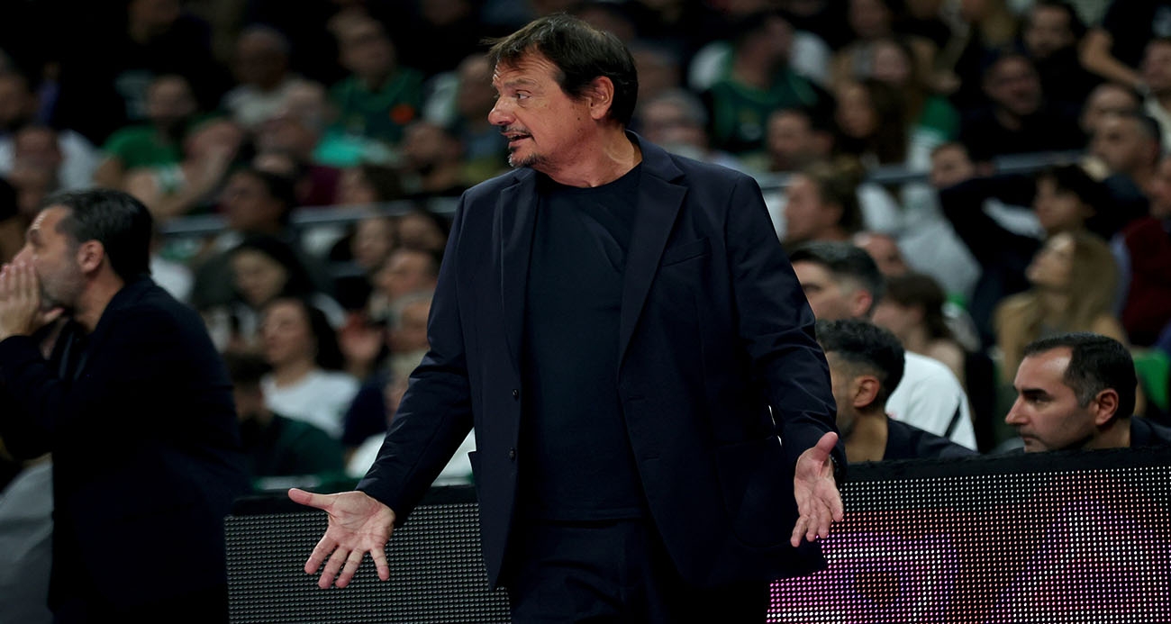 Ergin Ataman, Olimpiakos taraftarına cevap verdi