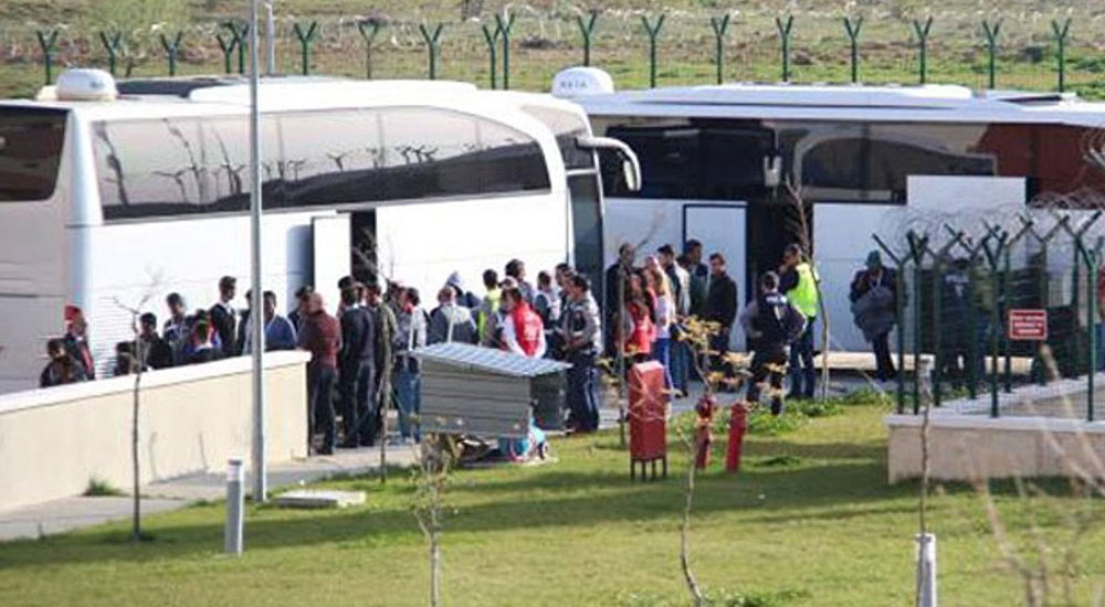 Yunanistan'daki 70 sığınmacı Türkiye'ye geri gönderildi