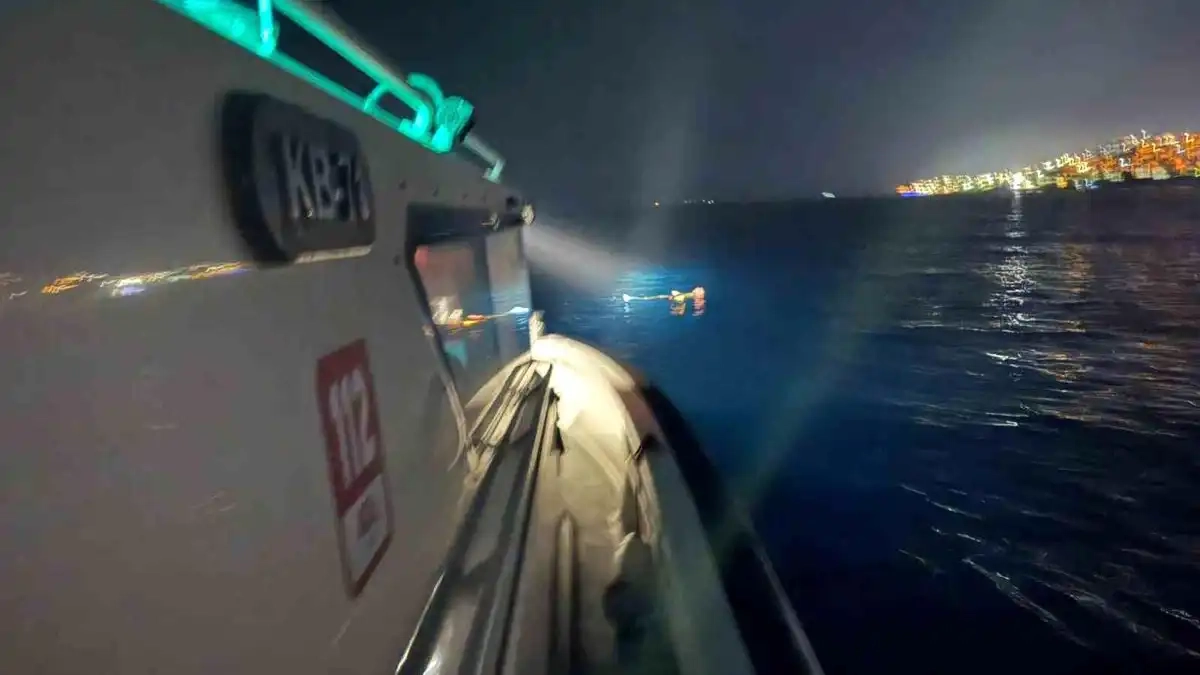 Bodrum'da yüzerek Yunanistan'a geçmeye çalışan göçmen yakalandı