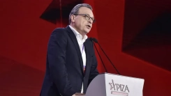 SİRİZA lideri Famelos istifa etti