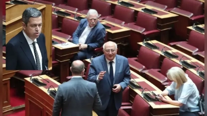 Biri istifa etti, diğeri yemin ederek göreve başladı