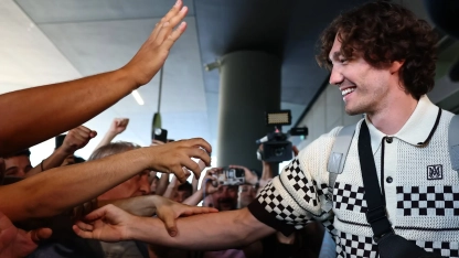 Cedi Osman PAOK’a transfer oldu: Yıldız oyuncu Selanik’te coşkuyla karşılandı