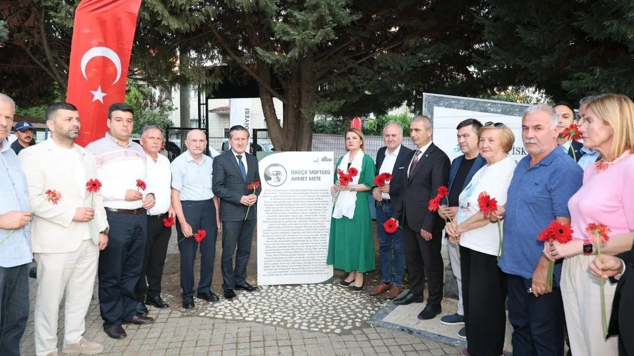 Merhum İskeçe Müftüsü Ahmet Mete, İzmit ve Soma'da dualarla anıldı