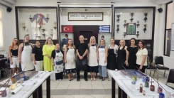 Ebru sanatı Gümülcine’de düzenlenen atölyede tanıtıldı