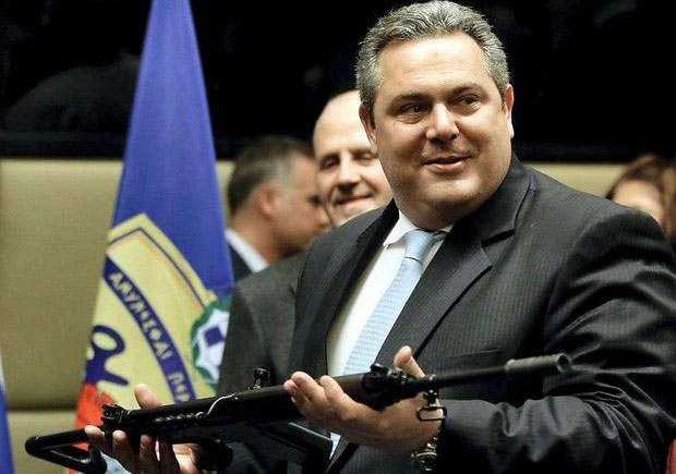 Yunanistan Savunma Bakanı, Azınlığın kimliğiyle oynamaya devam ediyor