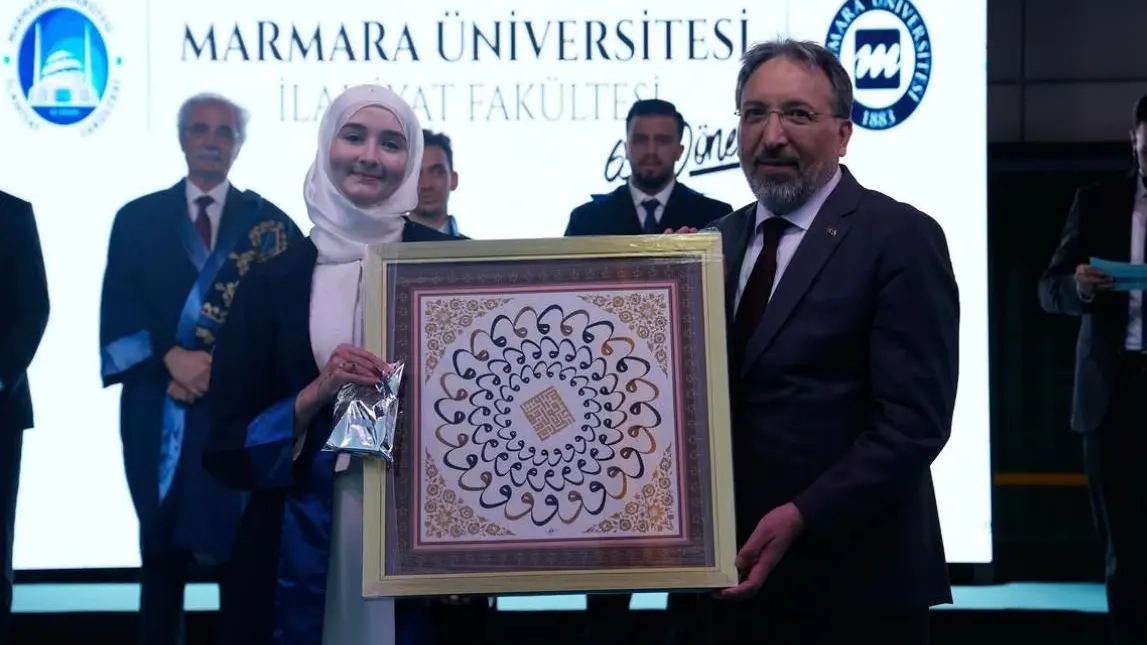 Gümülcineli Eslem Mehmet İlahiyat Fakültesi birincisi oldu