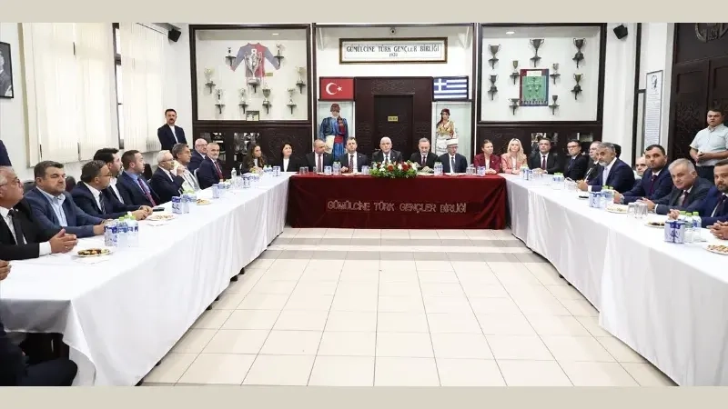 Türkiye’den gelen heyet Gümülcine’de Batı Trakya Türk Azınlığı temsilcileriyle görüştü
