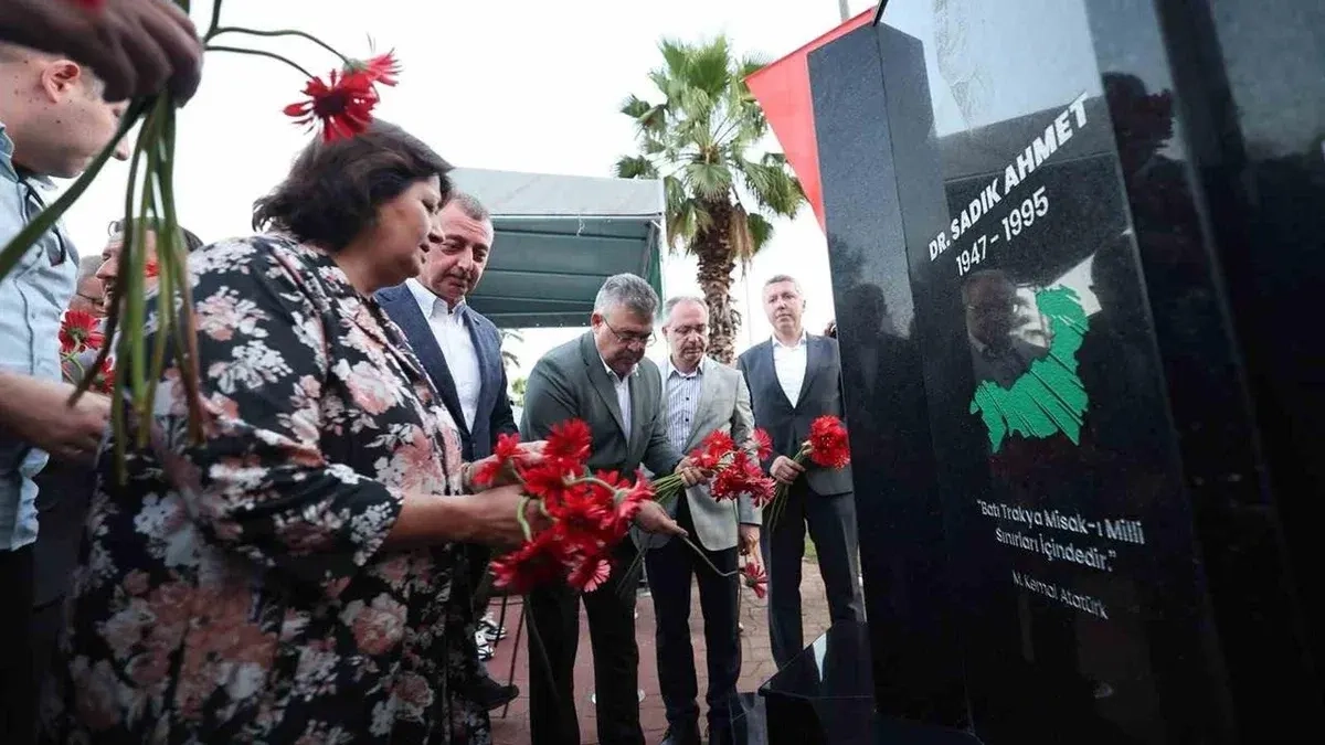 Dr. Sadık Ahmet Kocaeli’de anıldı