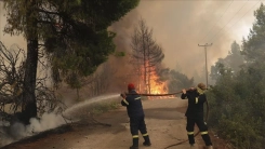 Yunanistan'ın çeşitli bölgelerinde 51 yeni orman yangını çıktı