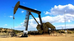 Petrol fiyatları, diplomatik çabaların etkisiyle yüzde 4'ten fazla geriledi