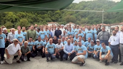 Memkova’da 35 yıl sonra mahya buluşması