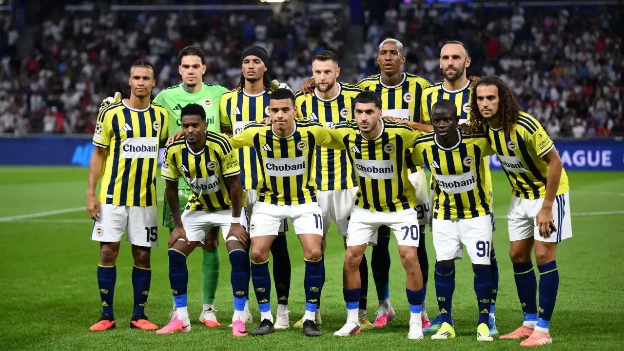 Fenerbahçe ve AEK Şampiyonlar Ligi'ne döndü