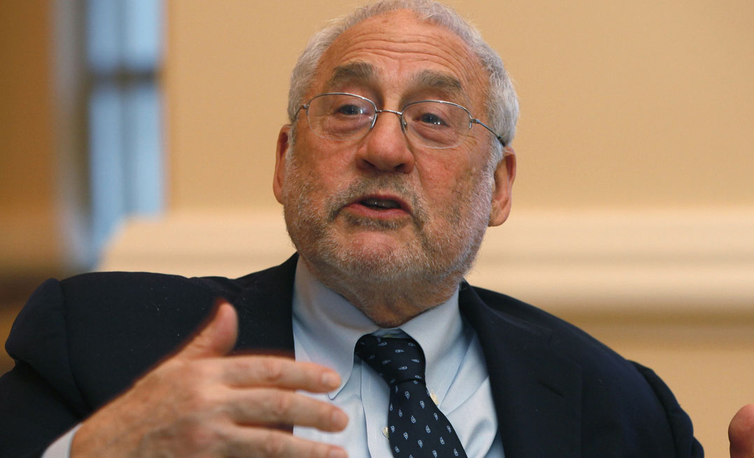 Nobel Ödüllü ekonomist: Krizi çözme yöntemi Yunanistan'ı daha da geriletti