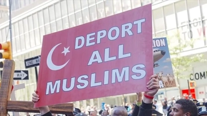 New York Belediye Binası önünde İslam karşıtı protesto düzenlendi