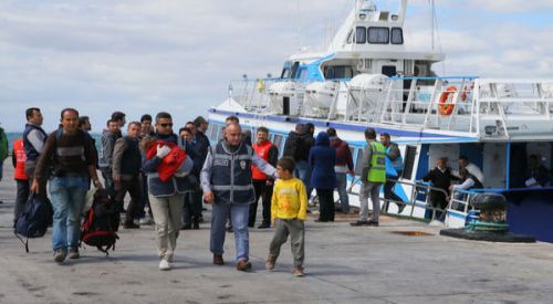 Yunanistan'dan Türkiye'ye 60 göçmen iade edildi