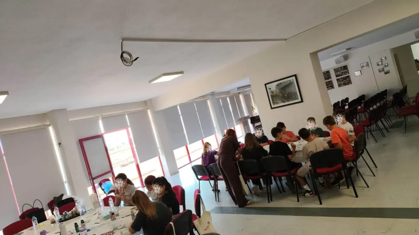 Çocuklar “Renkler ve duygular” temasıyla hayal dünyalarını sahneye taşıdı