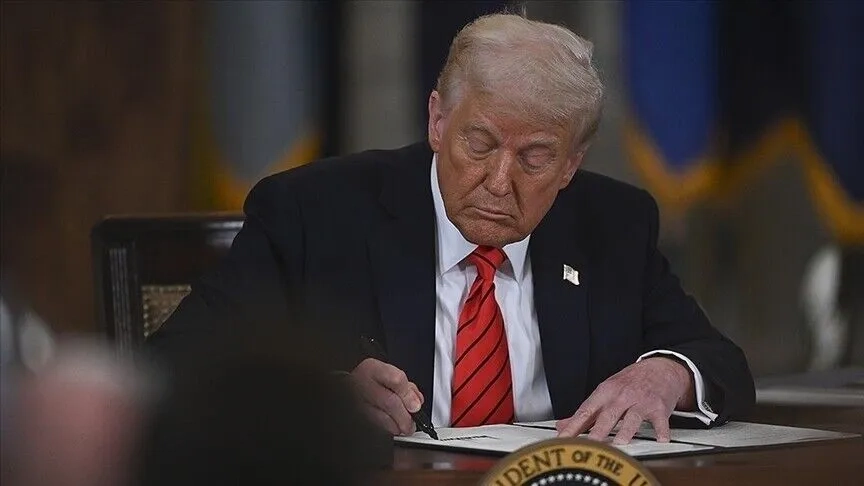 Trump, yapay zeka yerine "süper zeka" teriminin kullanılmasına ilişkin kararnameyi imzaladı