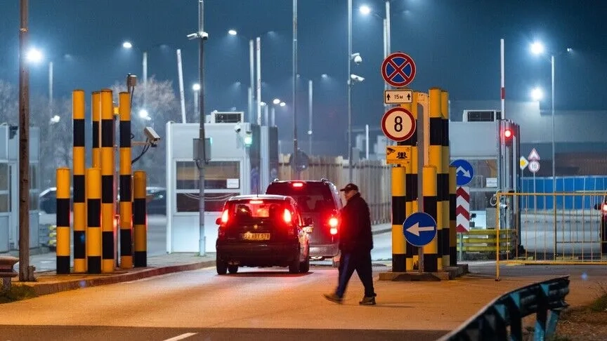 Yunanistan'da ucuz akaryakıt için Bulgaristan'a geçenlerin sayısı artıyor