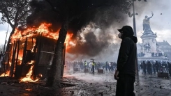 Fransa'da sarı yeleklilerin eylemleri kapsamında 174 kişi tutuklandı
