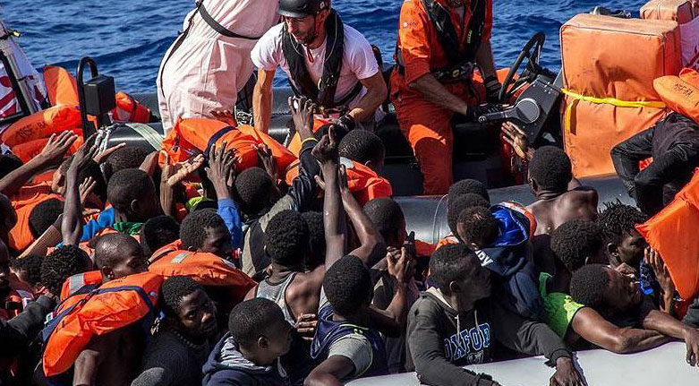 Akdeniz'de göçmenlerin botunda 25 ceset bulundu