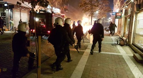 Irkçı Altın Şafak Örgütü'nün İskeçe'deki açılışında ortalık karıştı