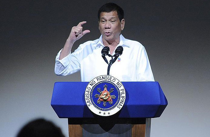 Filipinler Devlet Başkanı Duterte'den ABD'ye: Tüfef alımını iptal ediyorum