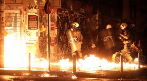 Obama'yı Atina'da istemeyenler sokaklara döküldü