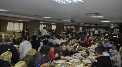 Balkan ülkelerinden öğrenciler kahvaltıda buluştu