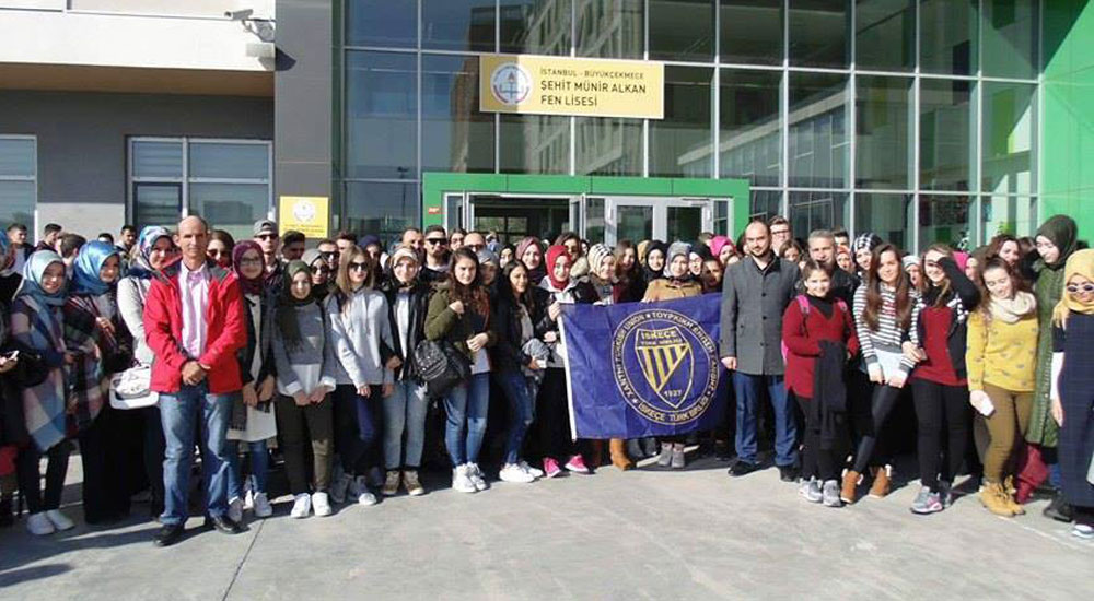 İskeçe Türk Birliği öğrencileri Kitap Fuarı’na götürdü