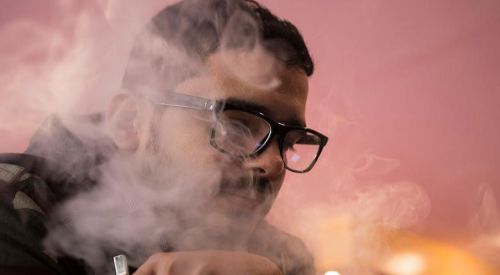 Elektronik sigara akciğer kanseri riskini artırıyor