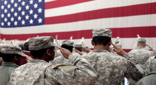 Obama 619 milyar dolarlık savunma bütçesini onayladı