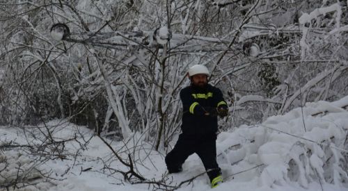 Yunanistan'da kötü hava koşulları nedeniyle üç kişi öldü