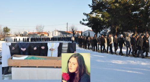 Merve İsmail'i yüzlerce kişi ebediyete uğurladı