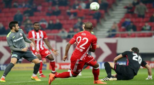 Olympiakos, İskeçe takımını sahasında yendi